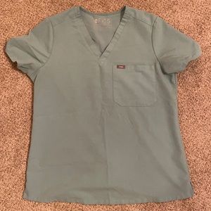 Teal Figs one pocket medium scrub top, great condition